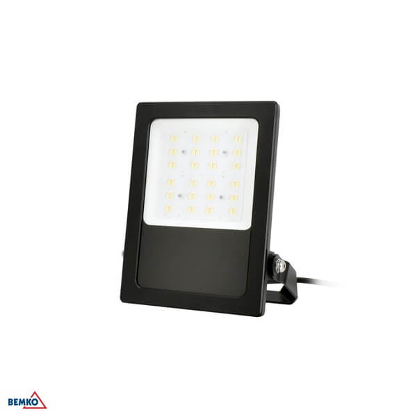 LED REFLEKTOR 50W 3K/4K/5K TESSA CCT IP66 7500lm 90X90 CRNI
